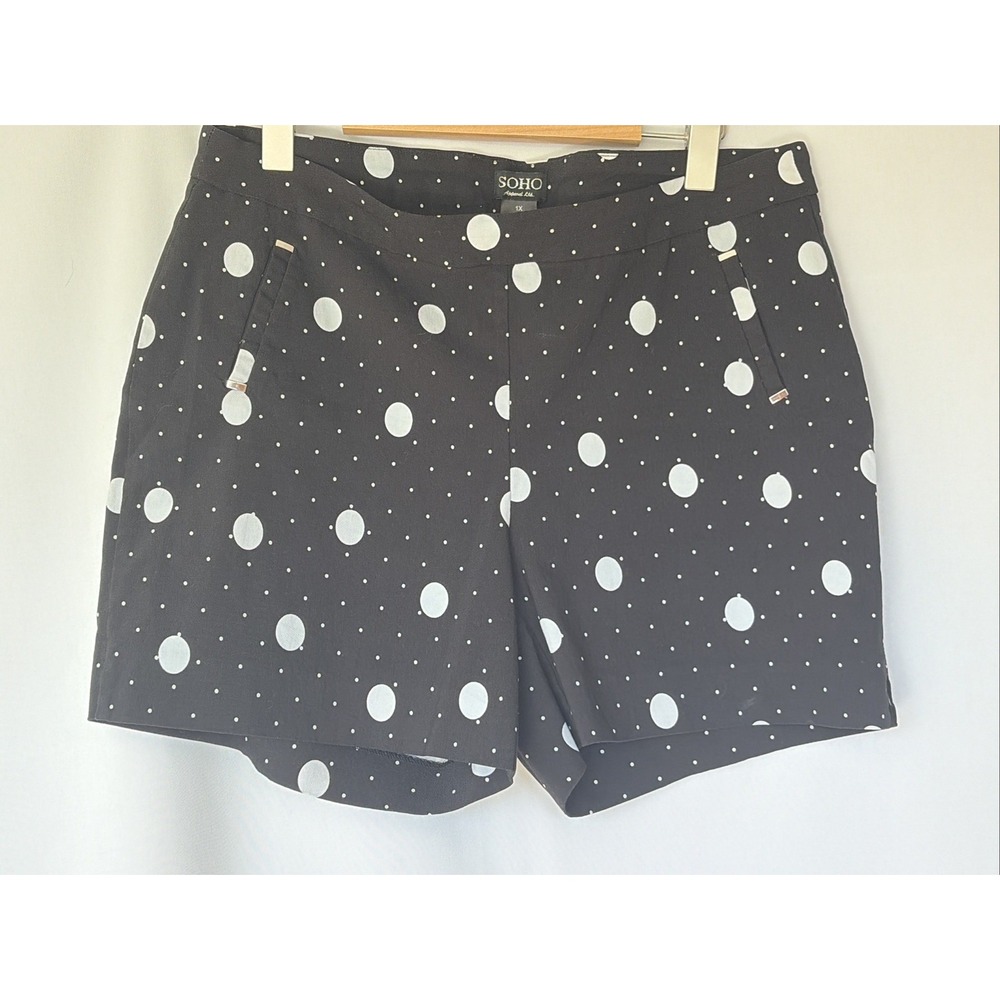 SOHO Apparel Ltd. Women's 1X Black Polka Dot Shorts Mid Rise Rayon Blend